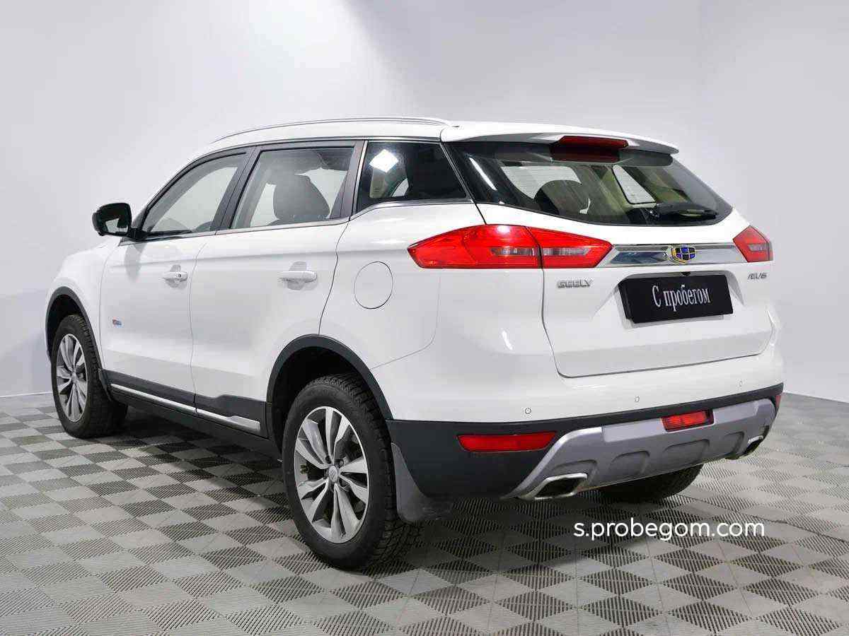 Geely Atlas - фото 10