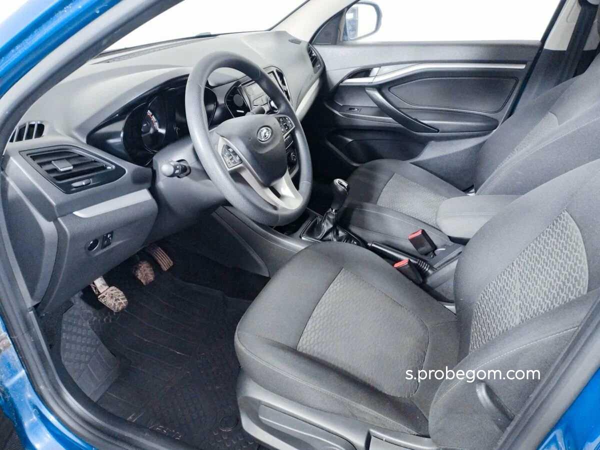 LADA Vesta - фото 4